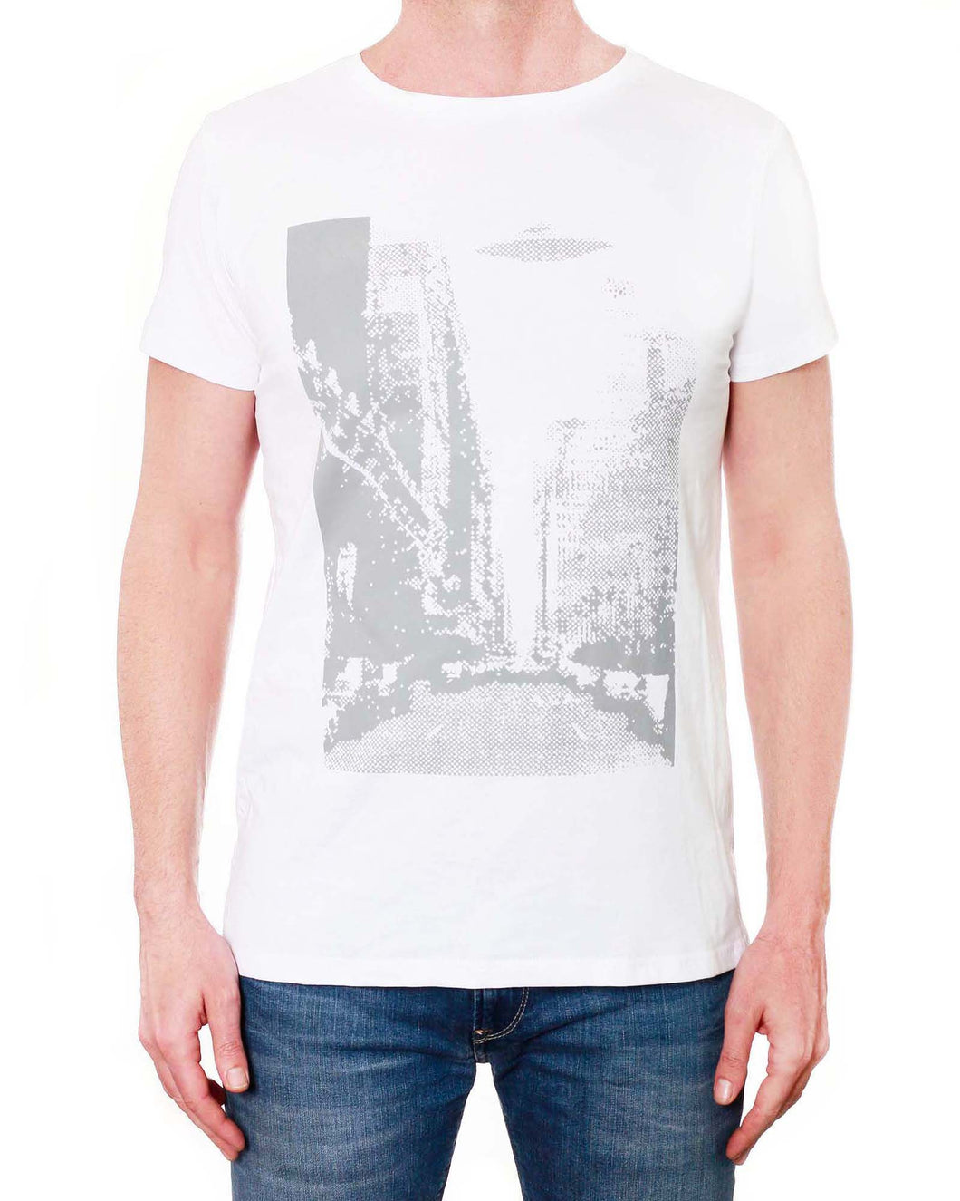 NY UFO Print - Men's T-Shirt - Round Neck (White)